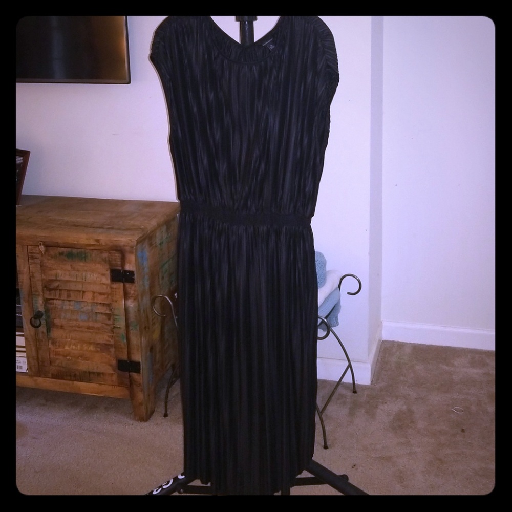 NWT Banana Republic black midi cocktail dress